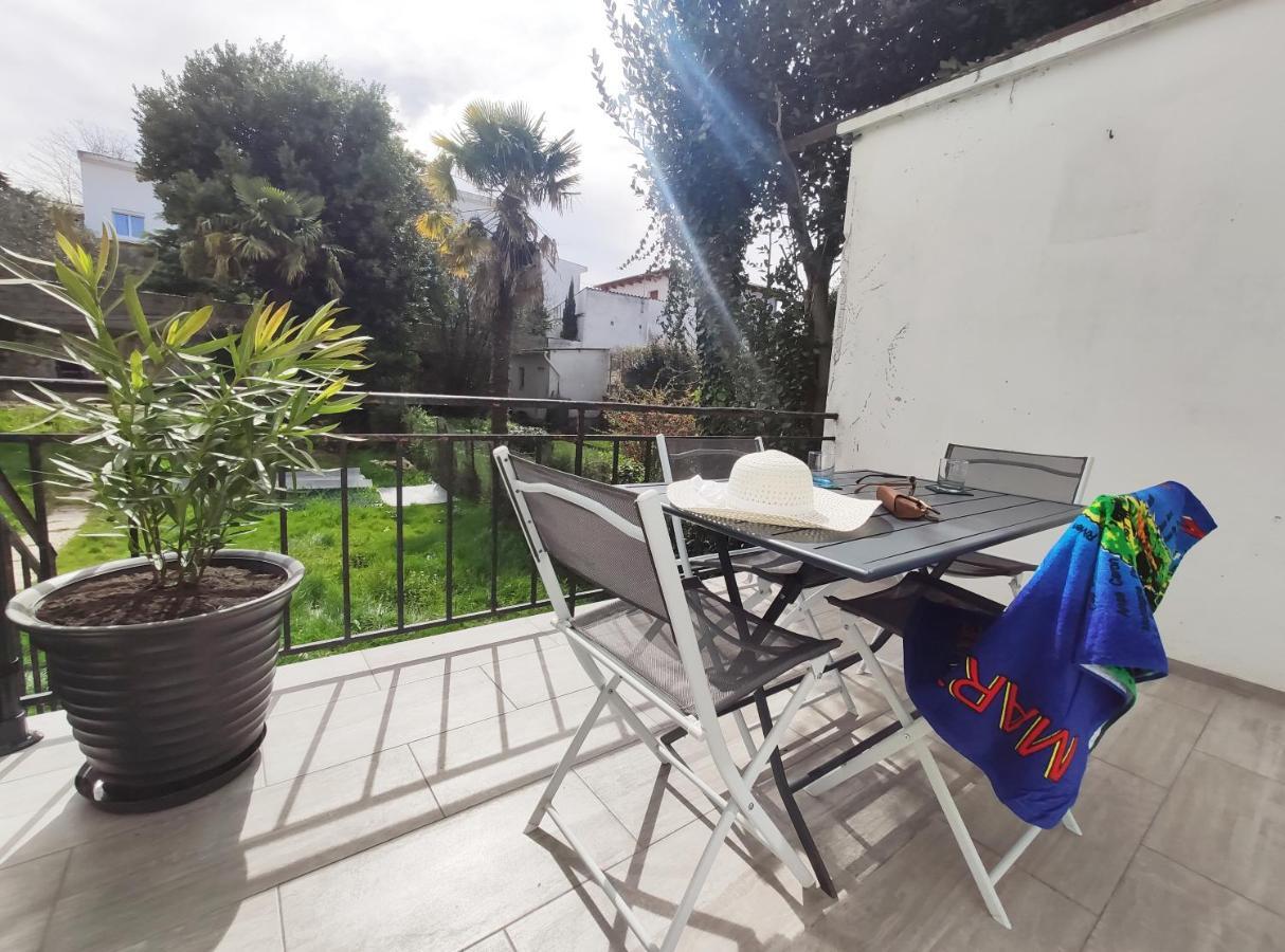 Charmant T2 Proche Plage Avec Terrasse Privative Royan Bagian luar foto